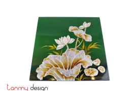 Green square lacquer painting with eggshell lotus 20 cm